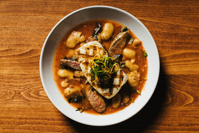 Elliott's Oyster House. Photo by Andrew Valantine.